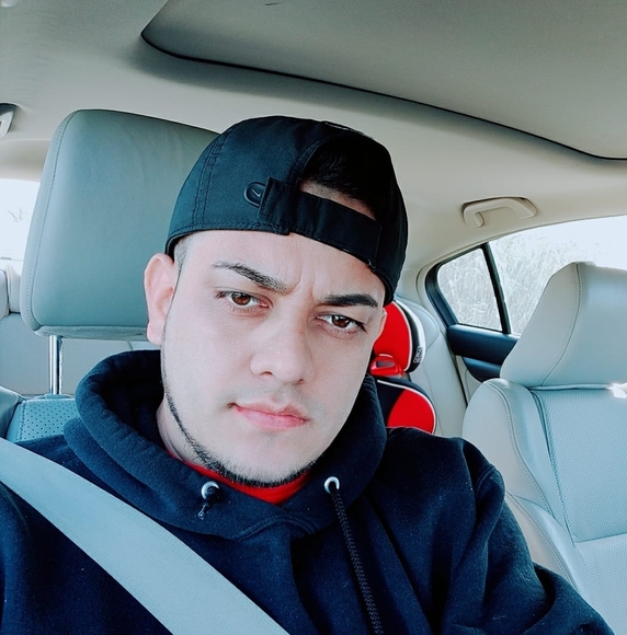 Poshmark profile picture for @jhonyy
